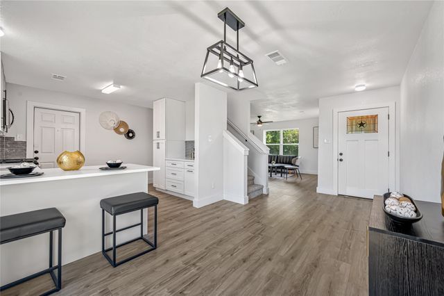 10203 Glen Vista Drive, Dallas, TX 75217