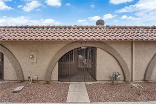 848 Hedge Way 3, Las Vegas, NV 89110