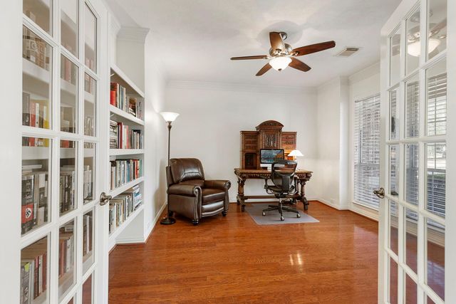 14 Mammoth Springs Court, The Woodlands, TX 77382