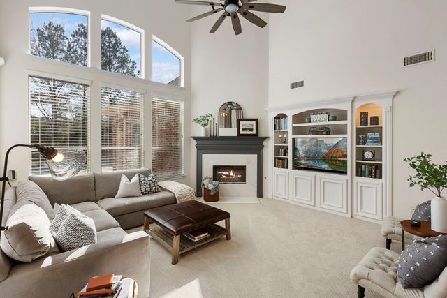 14 Mammoth Springs Court, The Woodlands, TX 77382