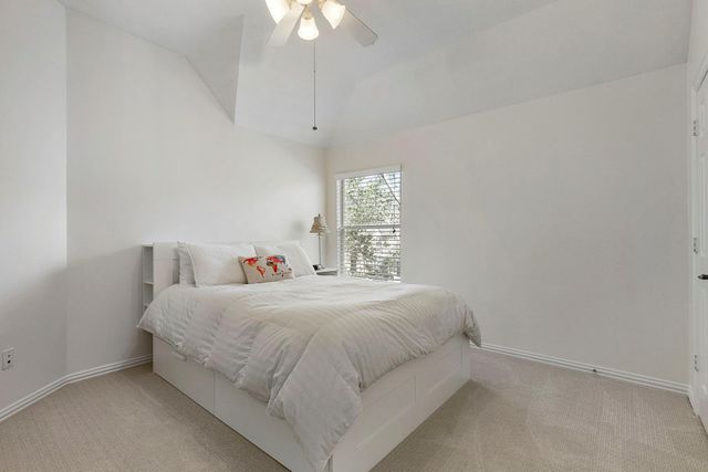 14 Mammoth Springs Court, The Woodlands, TX 77382