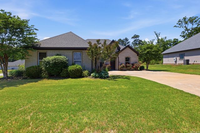 4023 Lantern Hill Drive, Benton, AR 72019