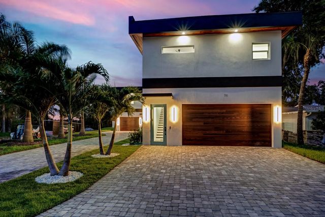 711 TROPICAL DRIVE, Bradenton, FL 34208