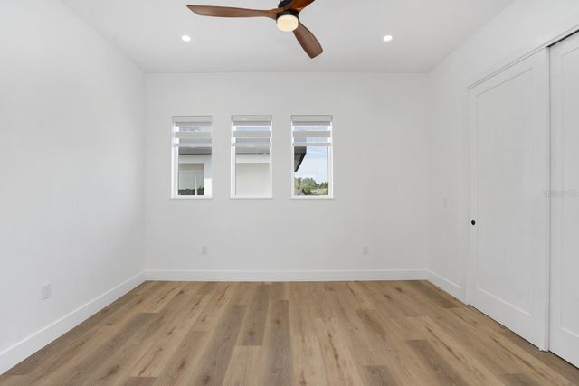 711 TROPICAL DRIVE, Bradenton, FL 34208