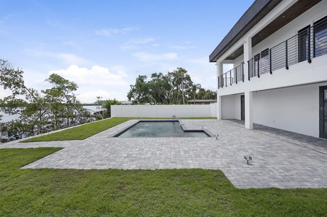 711 TROPICAL DRIVE, Bradenton, FL 34208