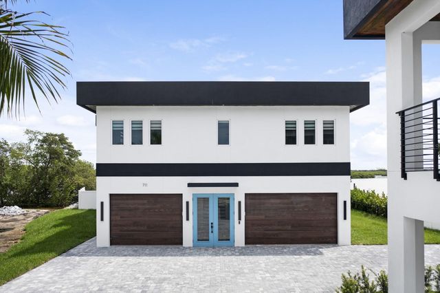 711 TROPICAL DRIVE, Bradenton, FL 34208