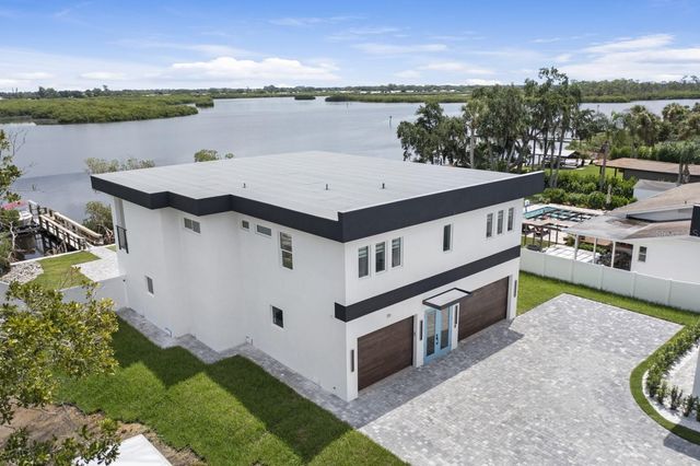 711 TROPICAL DRIVE, Bradenton, FL 34208