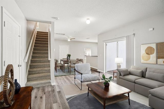 2420 E IDA STREET, Tampa, FL 33610