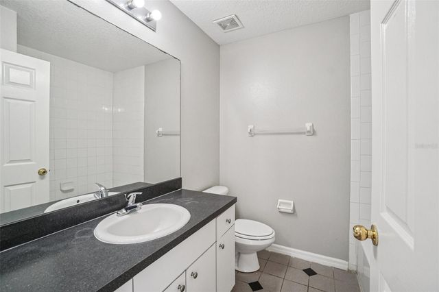 2420 E IDA STREET, Tampa, FL 33610