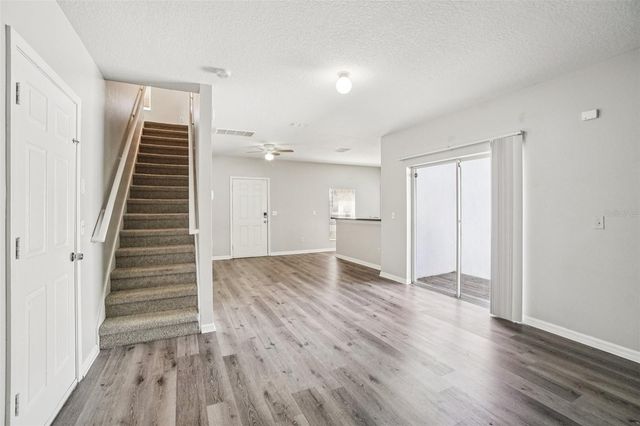 2420 E IDA STREET, Tampa, FL 33610