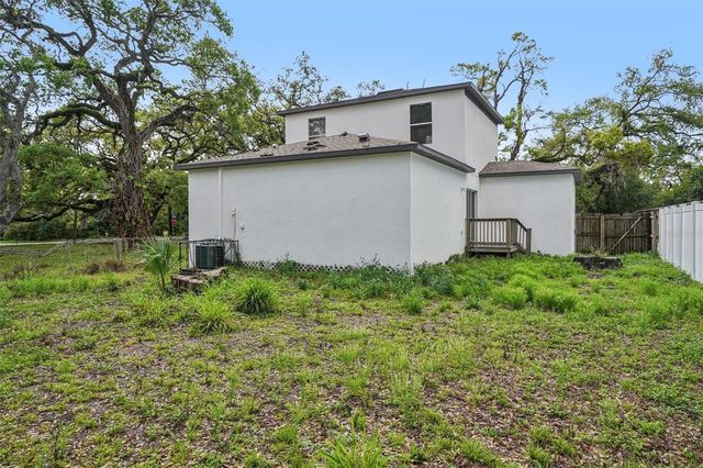 2420 E IDA STREET, Tampa, FL 33610