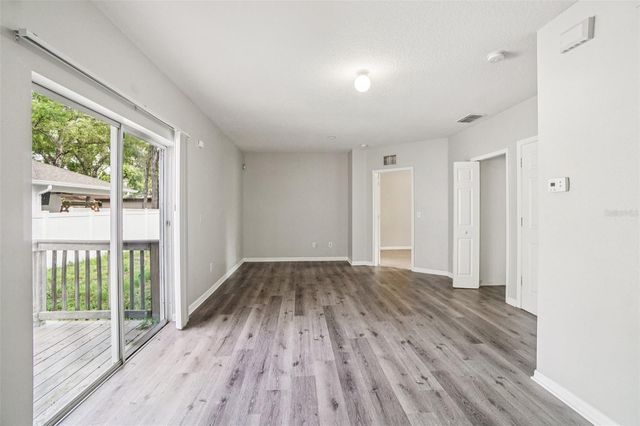 2420 E IDA STREET, Tampa, FL 33610