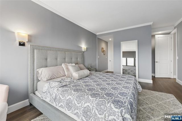 100 Carlyle Drive 9ES, Cliffside Park, NJ 07010
