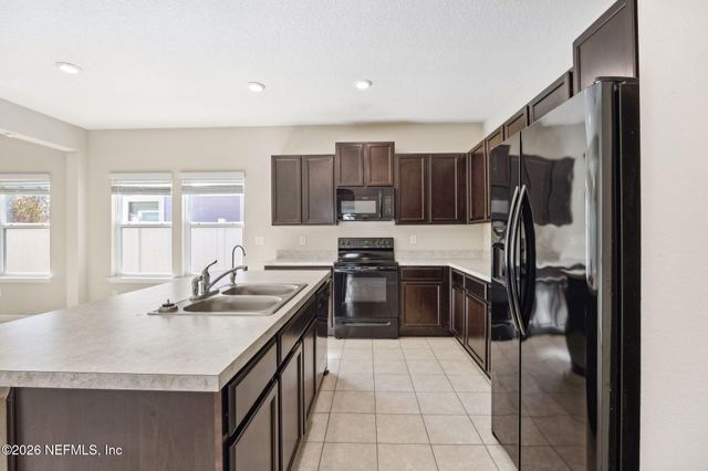 5598 KELLAR Circle, Jacksonville, FL 32218