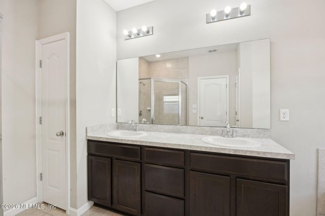 5598 KELLAR Circle, Jacksonville, FL 32218