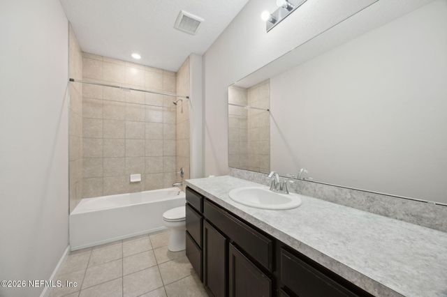 5598 KELLAR Circle, Jacksonville, FL 32218