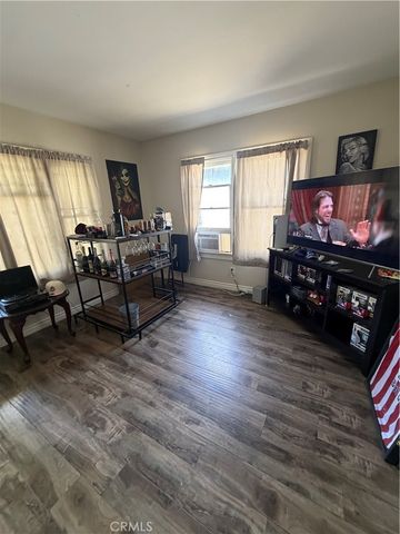 936 N Laurel, Ontario, CA 91762