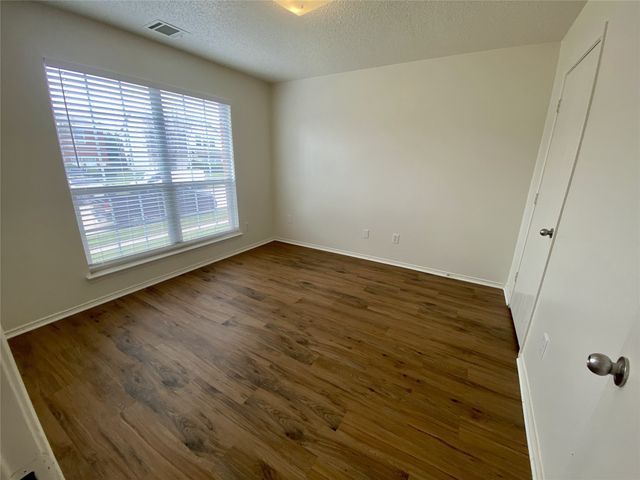 737 Eldorado Drive, Desoto, TX 75115