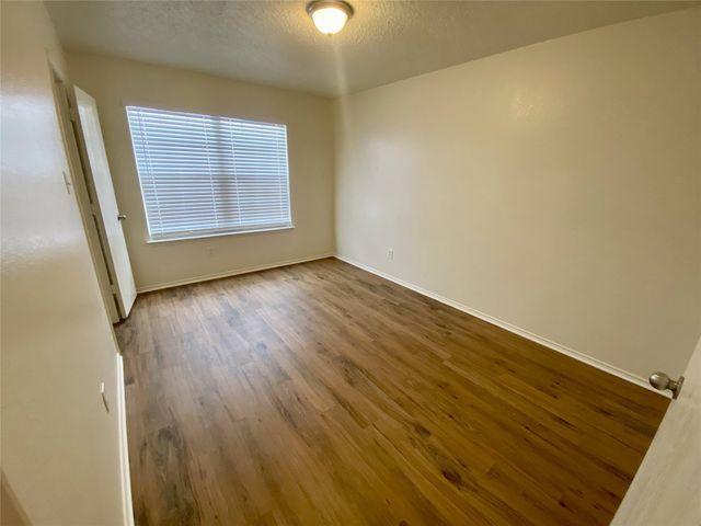 737 Eldorado Drive, Desoto, TX 75115
