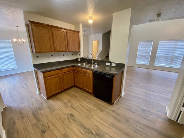 737 Eldorado Drive, Desoto, TX 75115