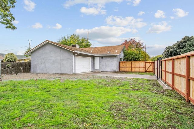 404 S Shasta Ave, Stockton, CA 95205