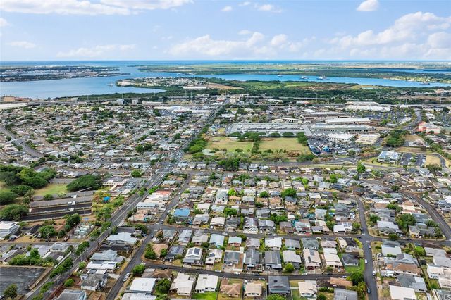 923 Upalu Street, Pearl City, HI 96782