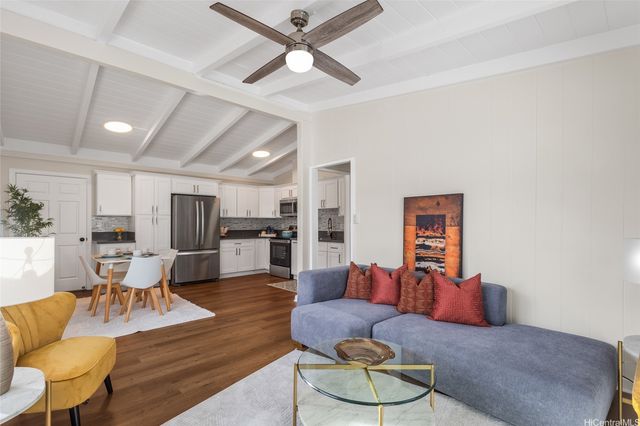 923 Upalu Street, Pearl City, HI 96782
