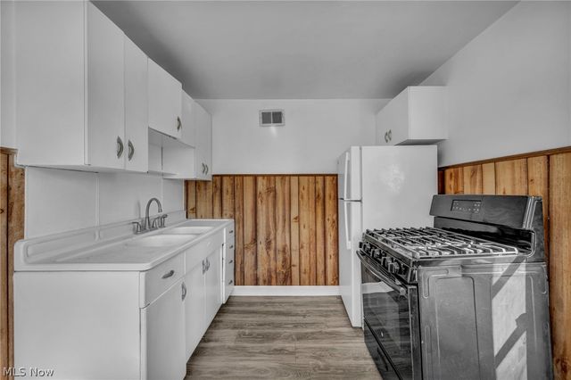 275 E 200th Street, Euclid, OH 44119