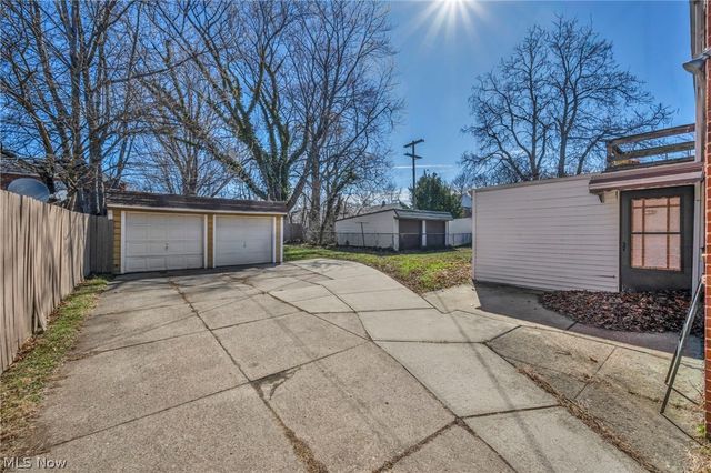 275 E 200th Street, Euclid, OH 44119