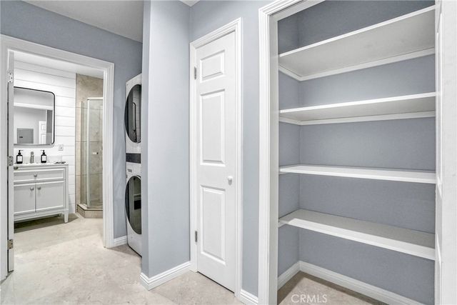 9410 Zelzah Avenue, Northridge, CA 91325