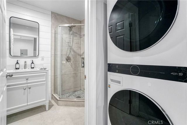 9410 Zelzah Avenue, Northridge, CA 91325