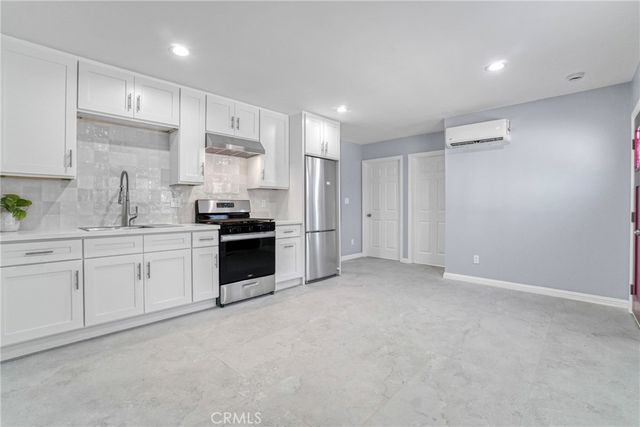 9410 Zelzah Avenue, Northridge, CA 91325