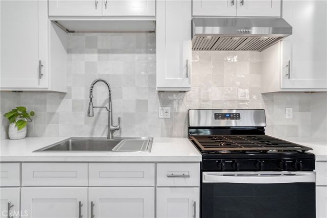 9410 Zelzah Avenue, Northridge, CA 91325