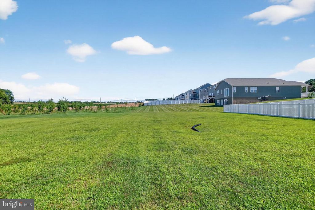 13105 JOHN MARTIN DR, Williamsport, MD 21795