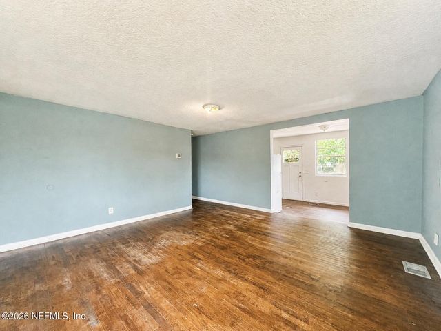 282 PECAN Street, Jacksonville, FL 32211