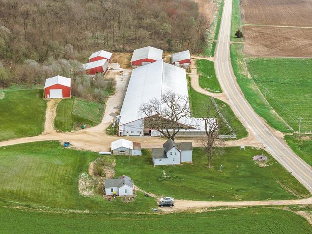 E9450 B Road, Sauk City, WI 53583