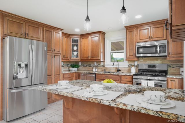 4421 State Route 9G, Germantown, NY 12526