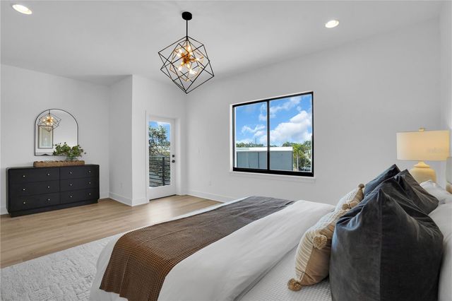 3002 W PLATT 7, Tampa, FL 33609