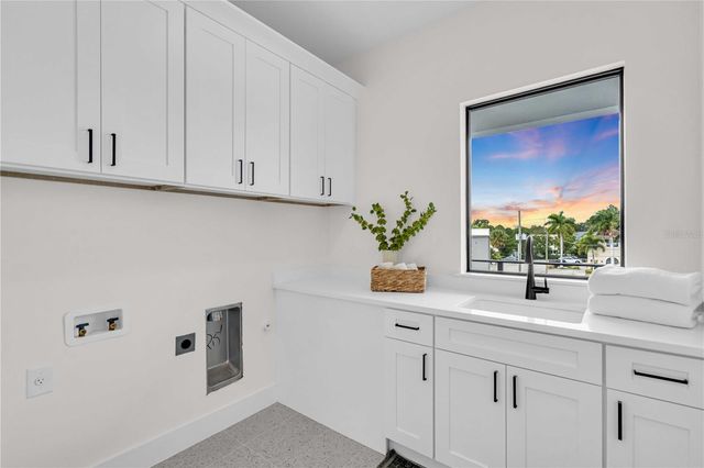 3002 W PLATT 7, Tampa, FL 33609