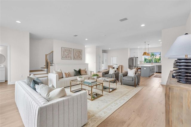 3002 W PLATT 7, Tampa, FL 33609