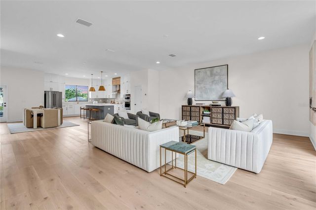 3002 W PLATT 7, Tampa, FL 33609