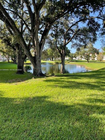 8940 S Hollybrook Boulevard 306, Pembroke Pines, FL 33025