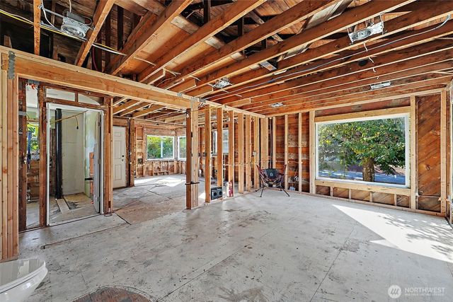 5220 64th Street W, University Place, WA 98467