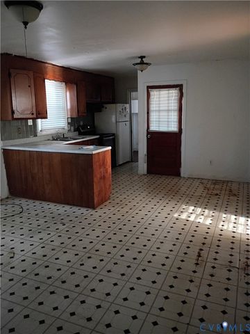 3213 Norfolk St, Hopewell, VA 23860