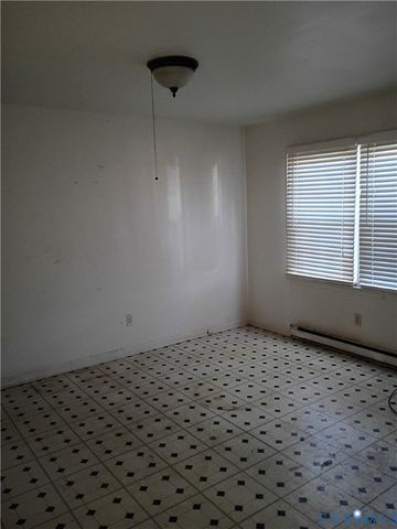 3213 Norfolk St, Hopewell, VA 23860