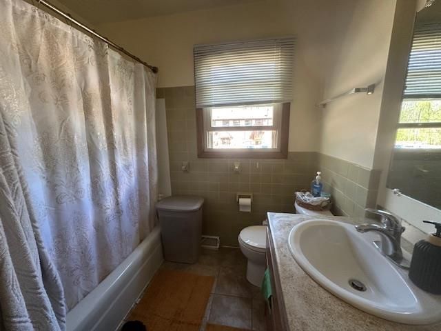 6604-6606 Columbus Drive, Middleton, WI 53562