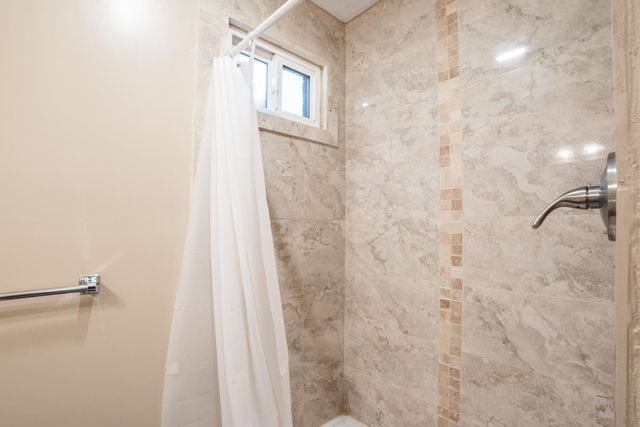 206 E McDowell Ave, Alturas, CA 96101