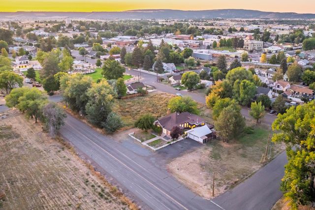 206 E McDowell Ave, Alturas, CA 96101