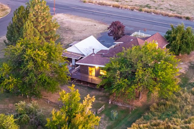 206 E McDowell Ave, Alturas, CA 96101