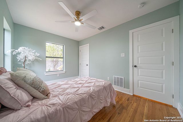 162 new haven, San Antonio, TX 78209